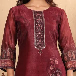 Varanga Floral Printed Sequinned Chanderi Silk Kurta With Trousers & Dupatta image 2