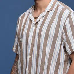 SHOWOFFFF Men Standard Striped Casual Shirt image 3