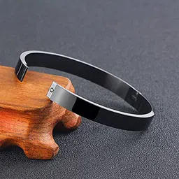 Thrillz Men Stainless Steel Kada Bracelet image 2