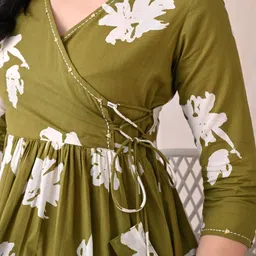 DECKEDUP Floral Print Midi Dress image 2