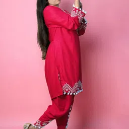 HOW House Of Wear Geometric Embroidered V Neck Top & Trousers Co-Ords Set image 4