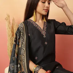 Sangria Yoke Embroidered V-Neck Kurta With Trouser & Dupatta image 4
