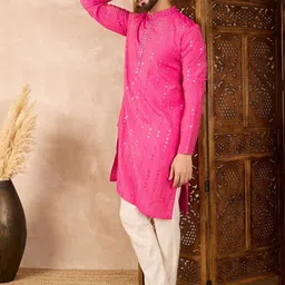 House of Pataudi Men Embroidered Sequinned Mandarin Collar Straight Kurta image 2