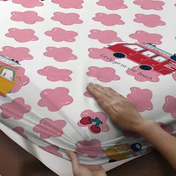 WEAVE AND DECOR White Conversational 300 TC Bedsheet with 2 Pillow Covers image 5