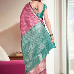 TRAQUILA Zari Silk Blend Banarasi Saree image 4