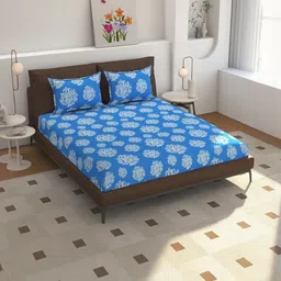 NEW TOWN Blue & White Floral 210 TC Queen Bedsheet with 2 Pillow Covers-image-58