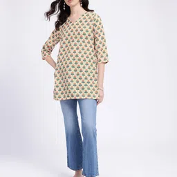 Anouk Rustic Floral Printed V-Neck Kurti image 5