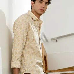 Campus Sutra Comfort Geometric Printed Button-Down Collar Casual Shirt image 4