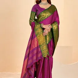 Panzora Ethnic Motifs Woven Design Zari Saree image 4