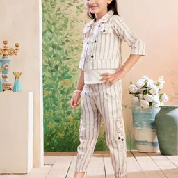 BAESD Girls Printed Shoulder Straps T-shirt With Joggers & Jacket image 2