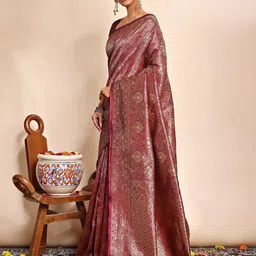 Dori Woven Design Zari Silk Blend Banarasi Saree image 4