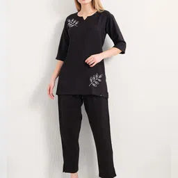 L&M Leisure and Moods Women Embroidered Thread Work Linen Kurta & Trousers image 1
