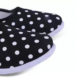 hiyaga Casuals For Women image 1