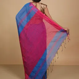 BENGAL HANDLOOM Geometric Printed Taant Saree image 3