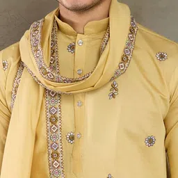 ODETTE Men Geometric Embroidered Flared Sleeves Sequinned Anarkali Kurta image 2