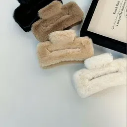 Glitzzy Women Set of 4 Fur Claw Clip-picture-39