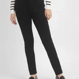 levi's Women's 721 Black Skinny Fit High Rise Jeans image 2