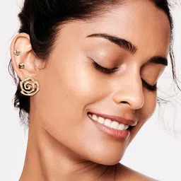 VAGHBHATT Classic Studs Earrings image 5