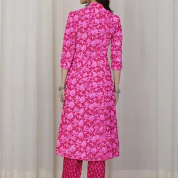 DIVASTRI Women Pink Viscose Rayon Printed Kurta Sets image 2