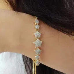 dressberry Anouk Gold-Plated Sparkling Star Cubic Zirconia Studded Link Bracelet image 3