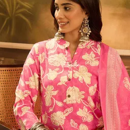 Sangria Floral Printed Mandarin Collar Straight Kurta With Trousers And Dupatta image 5