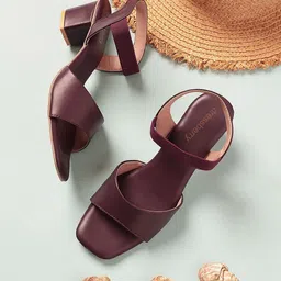 DressBerry Open Toe Block Heel With Backstraps-picture-28