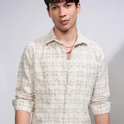 HIGHLANDER Men Slim Fit Spread Collar Checked Cotton Casual Shirt-picture-24