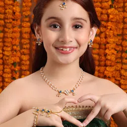 Ruby Raang Girls Gold-Plated Kundan-Studded & Pearls Beaded Jewellery Set image 4