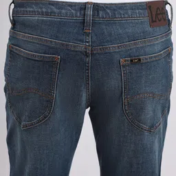 Lee Men Rodeo Clean Look Light Fade Stretchable Jeans image 3