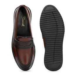 BUCIK Men Slip On Casual Shoes image 5