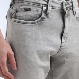 Flying Machine Men Relaxed Fit Mid-Rise Light Fade Jeans image 3