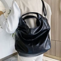 CORSICA Women Solid Half Moon Shoulder Bag image 5