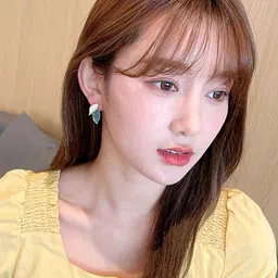 Krelin Silver-Plated Antique Leaf Shaped Studs image 4