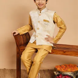 Sangria Boys Mandarin Collar Kurta & Pyjamas with Textured Nehru Jacket image 4