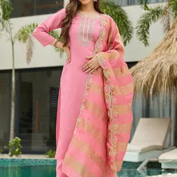 Navlik Women Ethnic Motifs Printed Kurta with Trousers & Dupatta image 4