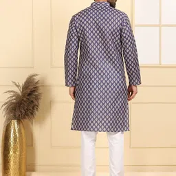 Larwa Men Floral Printed Thread Work Kurta image 2