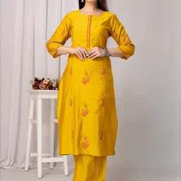 RAISHREE Women Ethnic Motifs Embroidered Thread Work Kurta with Trousers & With Dupatta image 4
