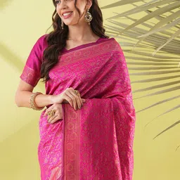 VILLAGIUS Ethnic Motifs Woven Design Zari Kanjeevaram Saree image 3