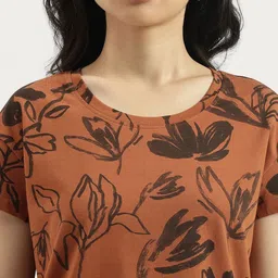 United Colors of Benetton Floral Printed Round Neck Regular Fit T-shirt image 3