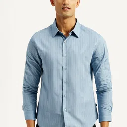 Levis Men Classic Slim Fit Vertical Striped Spread Collar Pure Cotton Casual Shirt-picture-19