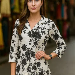 JANOI Women Floral Printed Regular Kurta with Trousers image 2