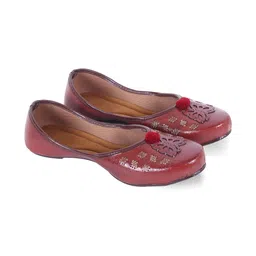 SZN Women Embellished Party Mojaris with Embroidered Flats image 3