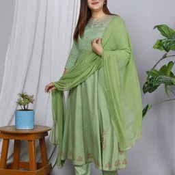 gvs shoppe Women Viscose Rayon Kurta Pant Dupatta Set image 3