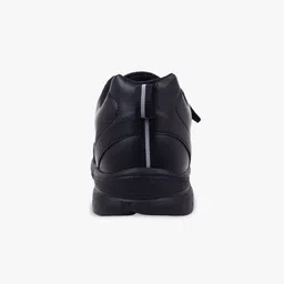 Trenz Men Round Toe Sneakers image 2