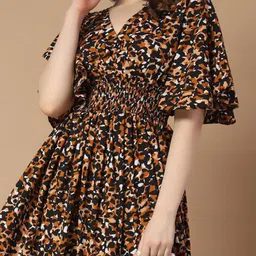 Raiyani Fashion Women Abstract Printed Gathered Or Pleated Crepe Fit & Flare Midi Dress image 3