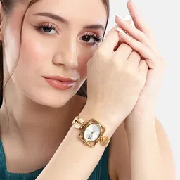 Anouk Women Mother of Pearl Dial & Bracelet Style Straps Analogue Watch ANW-034-SL-image-90