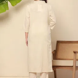 FLAMBOYANT Women Floral Printed Regular Pure Cotton Kurta with Trousers image 4