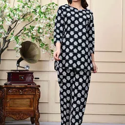 Dreambe Women Ethnic Motifs Printed Night suit-image-70