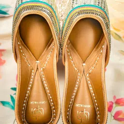 LORYPHILORY Embellished Ethnic Leather Mojaris Flats-picture-22