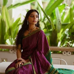 CANIZZARO Woven Design Zari Silk Blend Handloom Banarasi Saree image 3